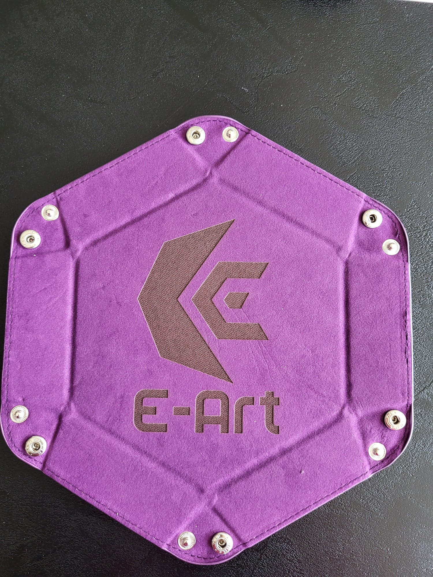 Piste à Dés standard Feutre et Simili-Cuir – Rectangle & Hexagonale